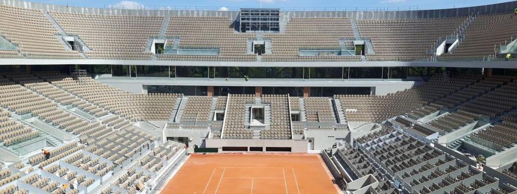 Roland Garros : un report qui fait&nbsp;débat