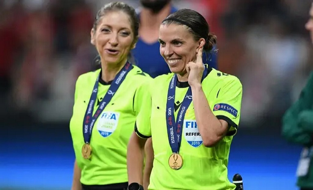 Jour 12 : Le jour où… une femme a arbitré en Ligue&nbsp;1