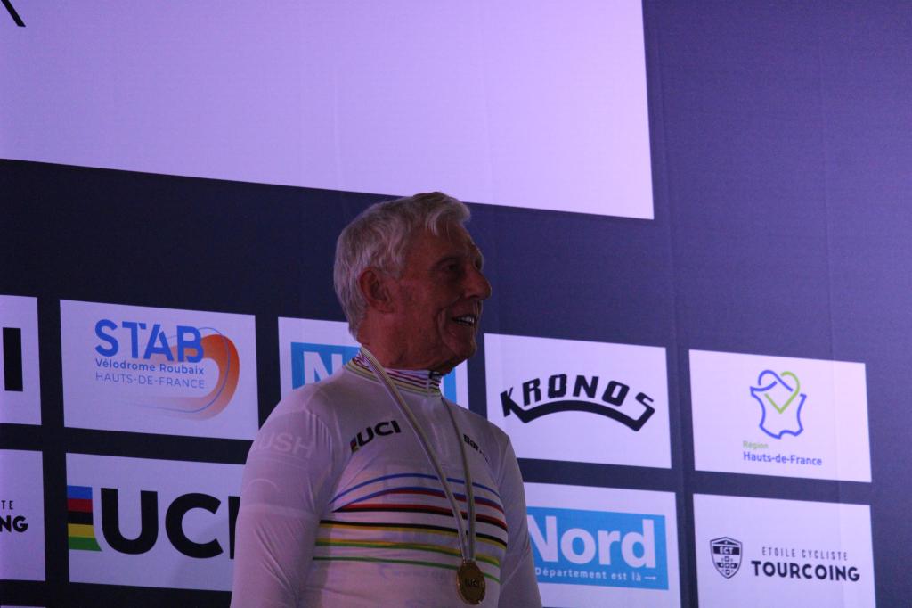 Cyclisme sur piste : Qui est Geoff Cooke, ce coureur sacré champion du monde pour la 68e fois de sa carrière à&nbsp;Roubaix