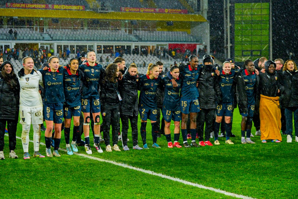 Football : Après un match sous tension, le RC Lens féminin décroche sa première victoire de la saison face à&nbsp;Saint-Étienne