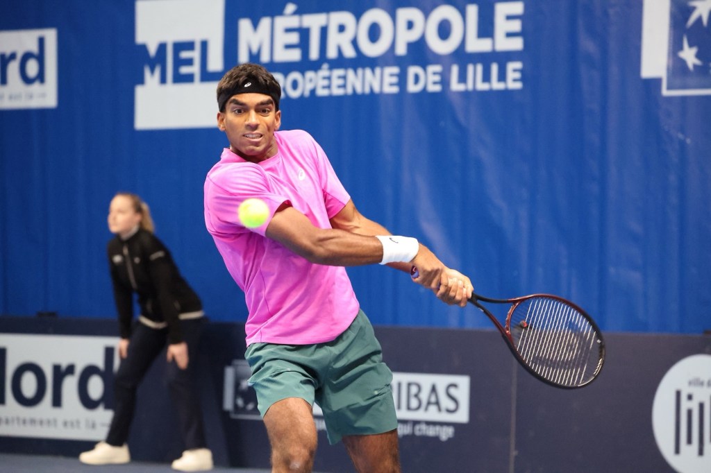 Nishesh Basavareddy en huitième de finale du Play In Challenger de Lille