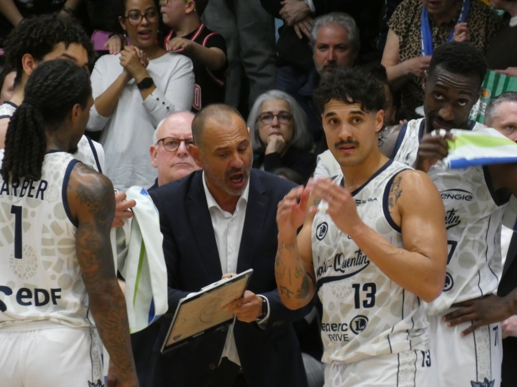Basketball : Saint-Quentin s&rsquo;incline d&rsquo;un rien face à Nanterre 92 et s&rsquo;éloigne un peu plus du&nbsp;maintien