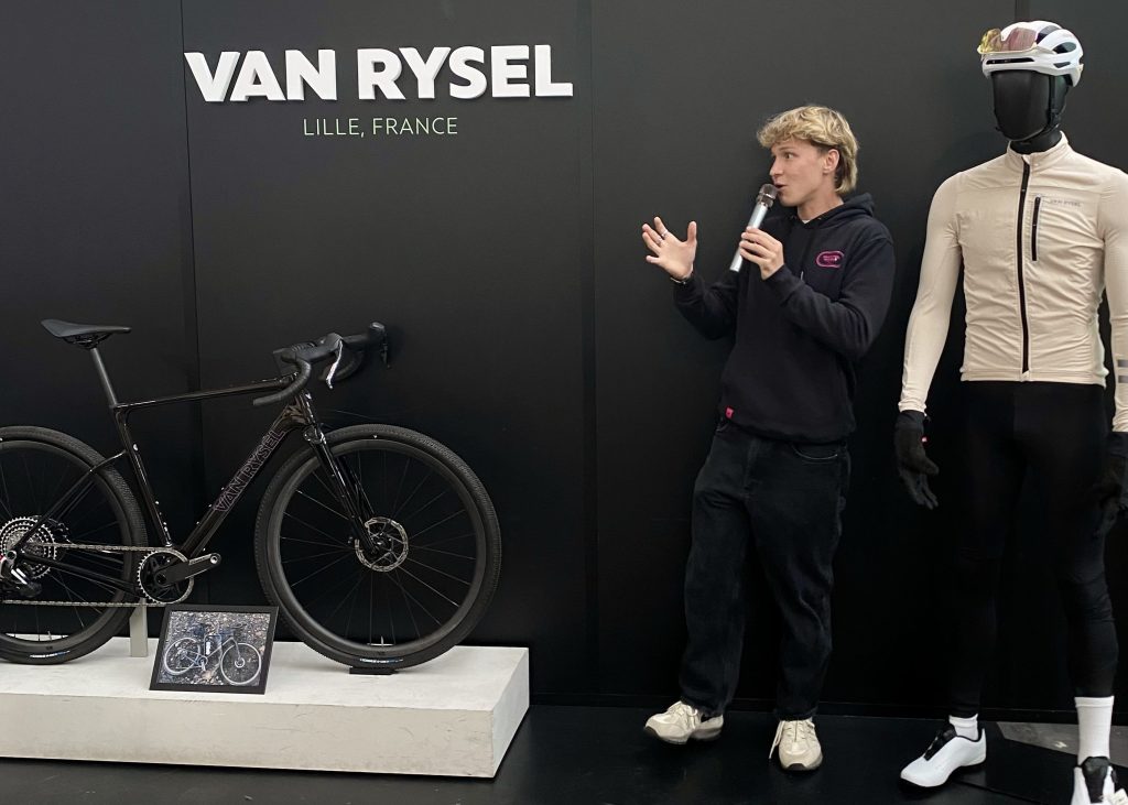 Cyclisme : L’avant-première du film documentaire « Midnight Sun » de La Tête Dans le Guidon à Lille
