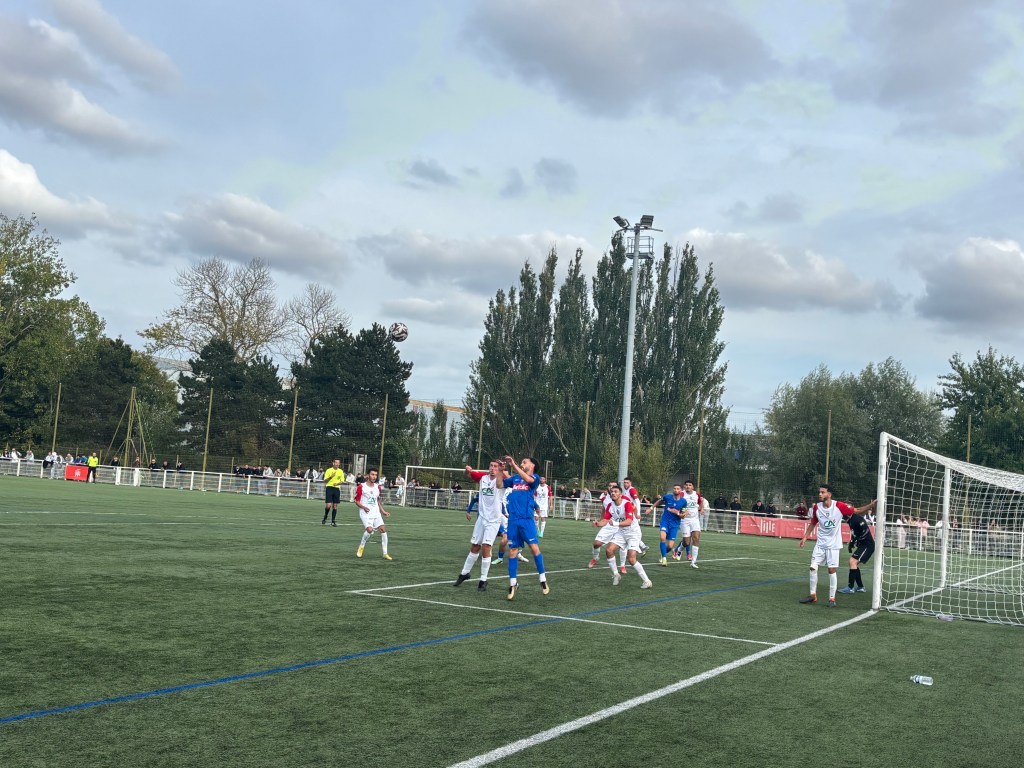 Football : Pas d’exploit pour Lille Bois Blancs qui s’incline lourdement contre Loon-Plage au quatrième tour de Coupe de France