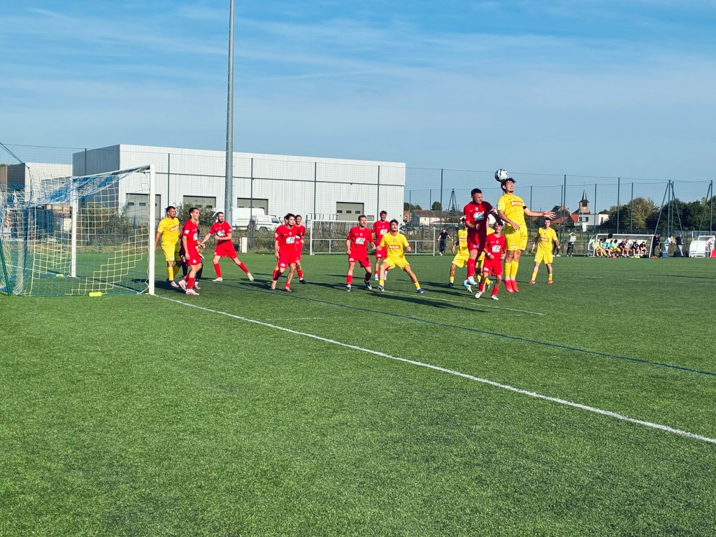 Football : L’ES Genech domine le FC Dunkerque Malo Plage et rallie le cinquième tour de la Coupe de France