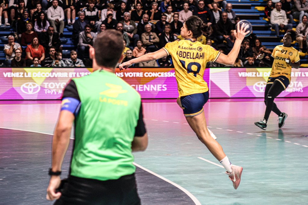 La meilleur marqueuse du match, Sabrina Abdellahi et ses sept buts © Etienne Rycek / Les Olympistes